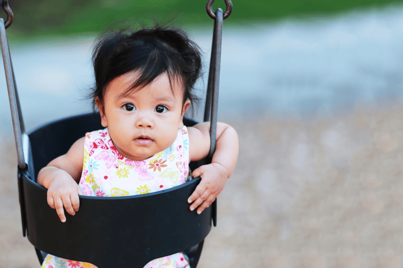 נדנדה לתינוק - במה מסייעים נדנדה וערסל להתפתחות התינוק ומה יותר מומלץ?